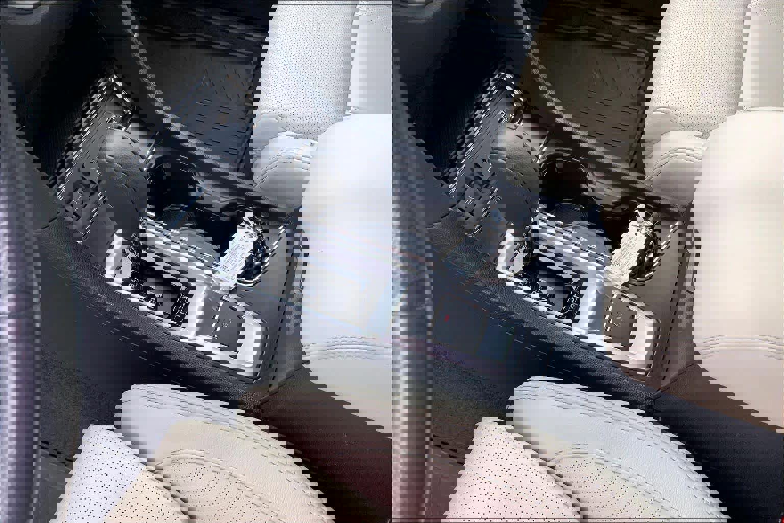 Used 2023 Subaru Ascent Limited w/ Technology Package image 14