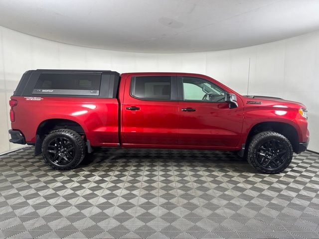 Used 2024 Chevrolet Silverado 1500 LT Trail Boss w/ Convenience Package II AWD/4WD image 2