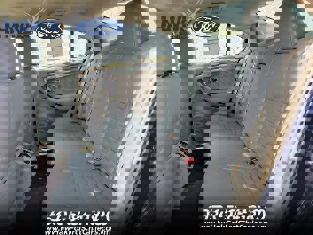 Certified 2017 Ford Taurus SE image 9