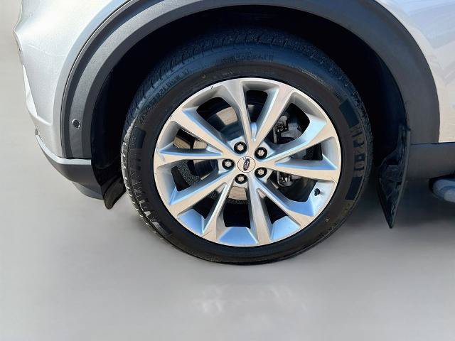 Certified 2022 Ford Explorer Platinum w/ Equipment Group 601A AWD/4WD image 24