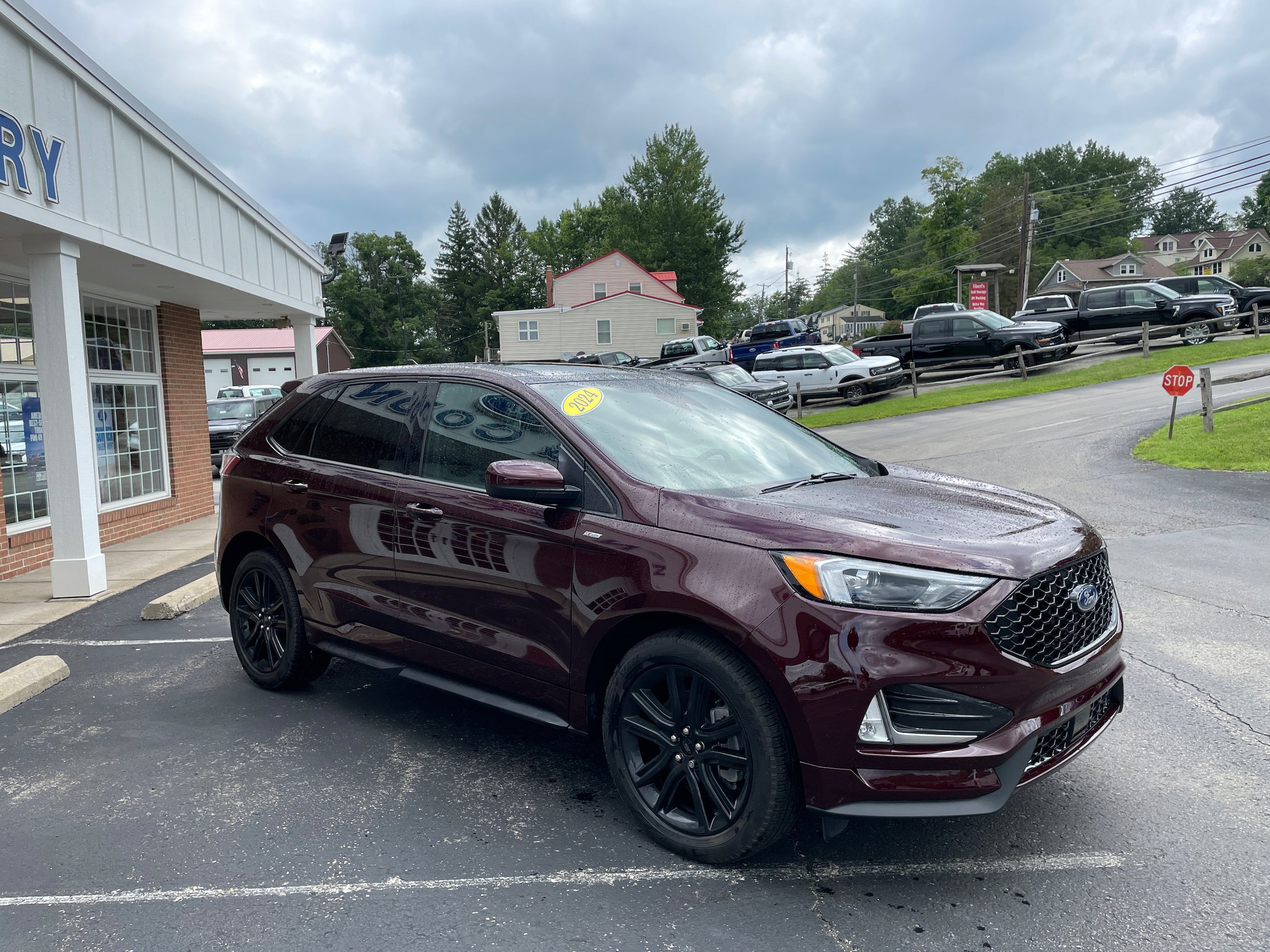 Certified 2024 Ford Edge ST-Line AWD/4WD image 3