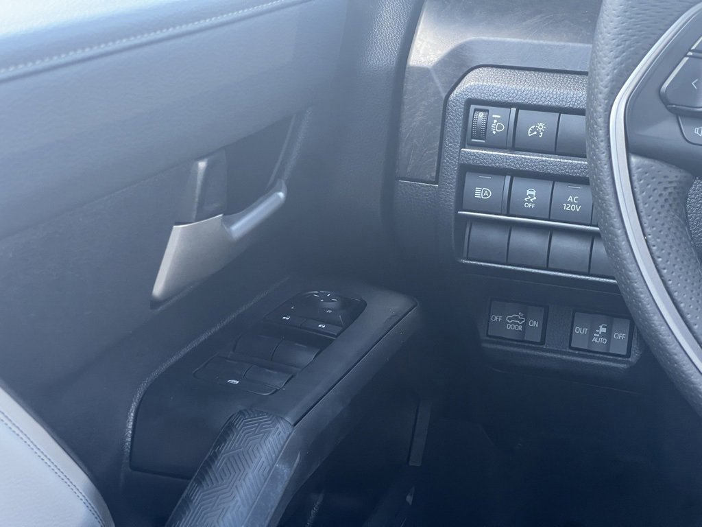 Used 2024 Toyota Tacoma Limited image 19