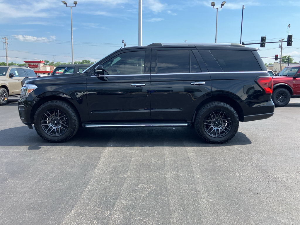 Certified 2022 Ford Expedition Limited RWD image 3