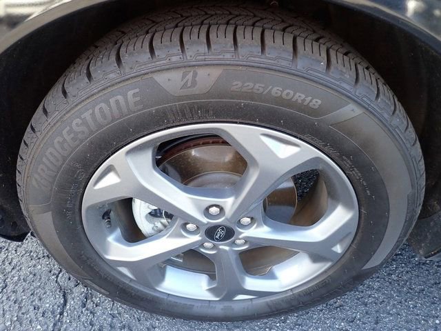 Certified 2023 Ford Escape ST-Line w/ Equipment Group 301A FWD image 10