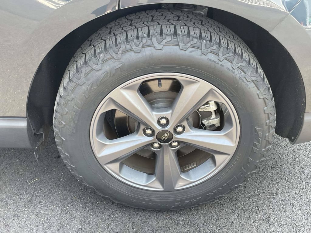 Certified 2022 Ford Edge SEL w/ Sport Appearance Package AWD/4WD image 9