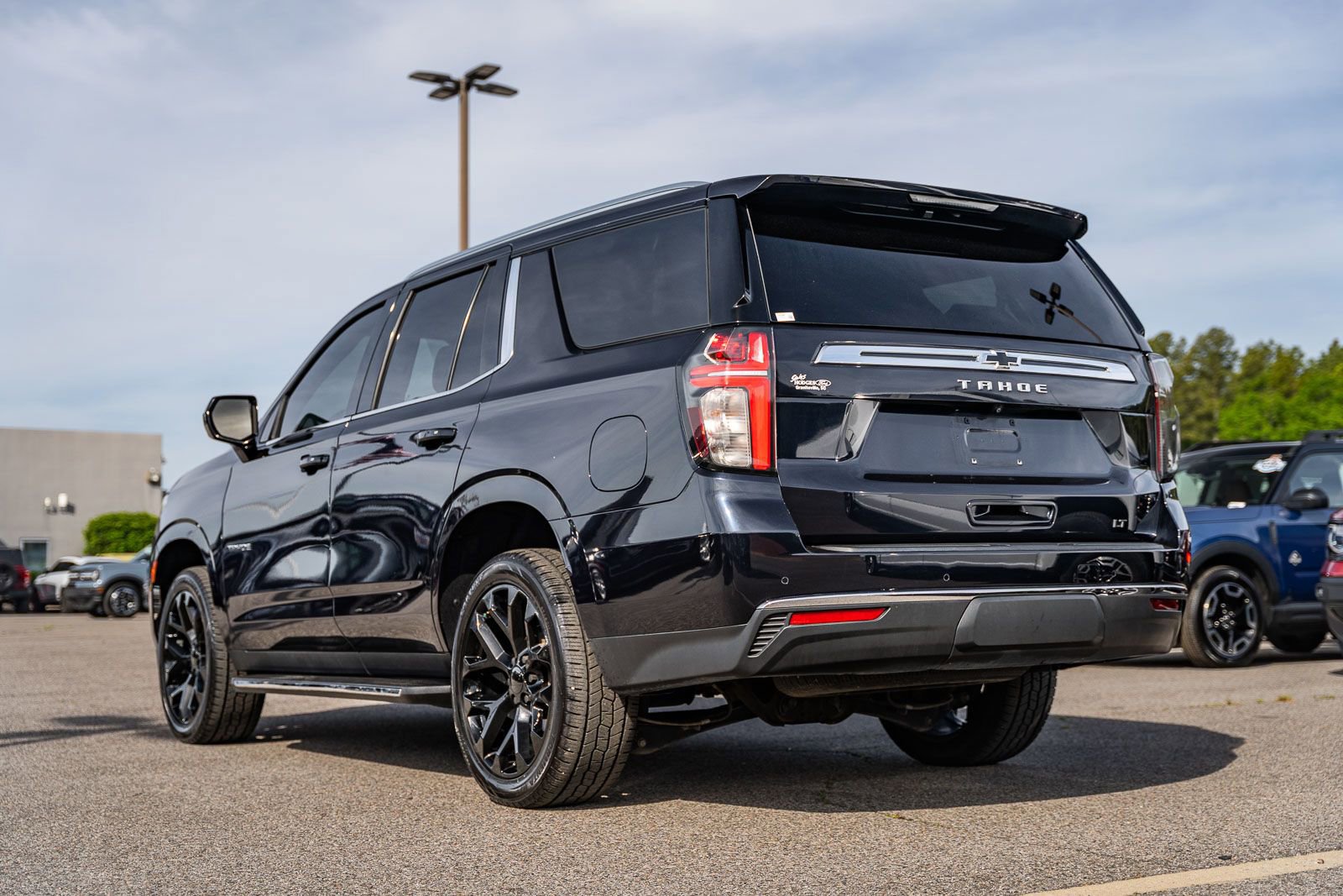 Used 2021 Chevrolet Tahoe LT image 3