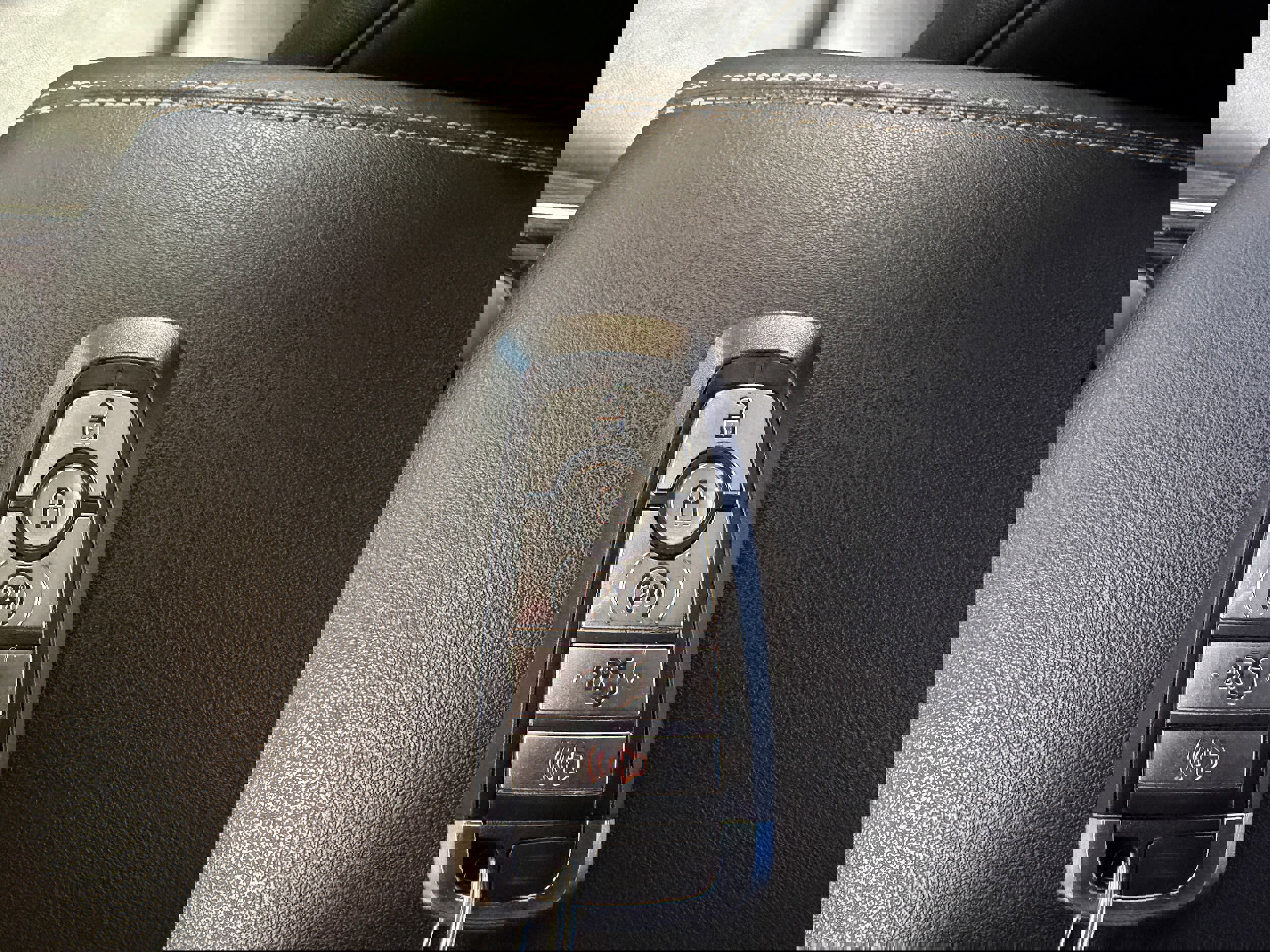 Certified 2019 Ford Edge Titanium w/ Cold Weather Package AWD/4WD image 40