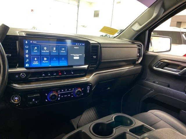 Used 2023 Chevrolet Silverado 1500 RST w/ Z71 Off-Road Package AWD/4WD image 13