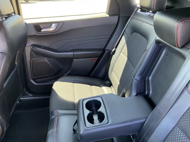 Certified 2025 Ford Escape ST-Line AWD/4WD image 10