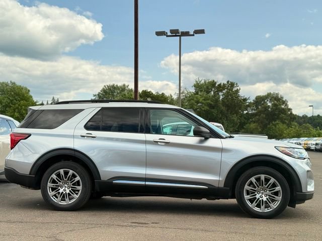 Certified 2025 Ford Explorer Active w/ Active Comfort Package AWD/4WD image 34