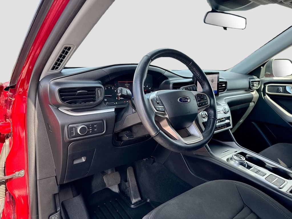 Certified 2020 Ford Explorer XLT RWD image 9
