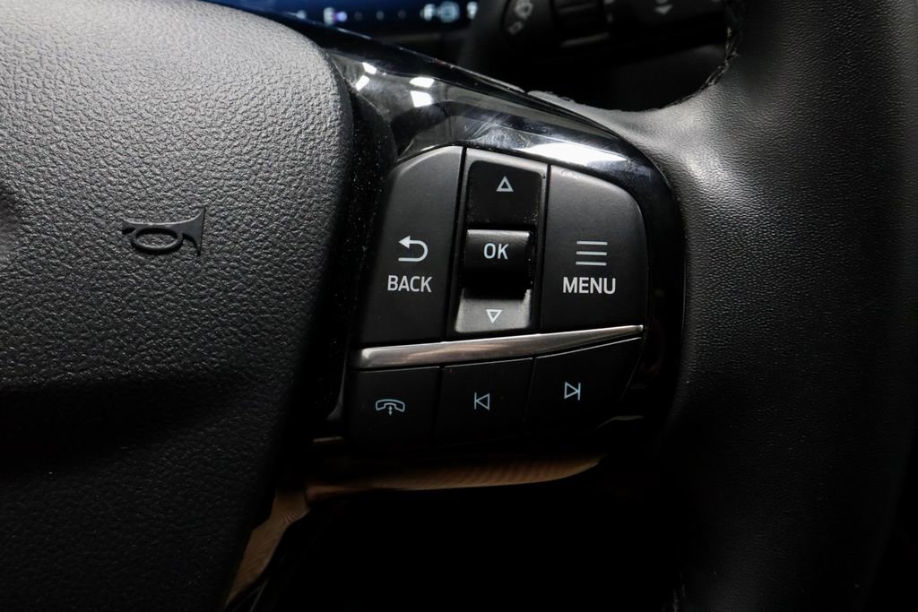 Certified 2024 Ford Escape Platinum AWD/4WD image 32