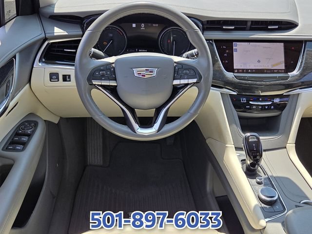 Used 2022 Cadillac XT6 Premium Luxury w/ Technology Package FWD image 11