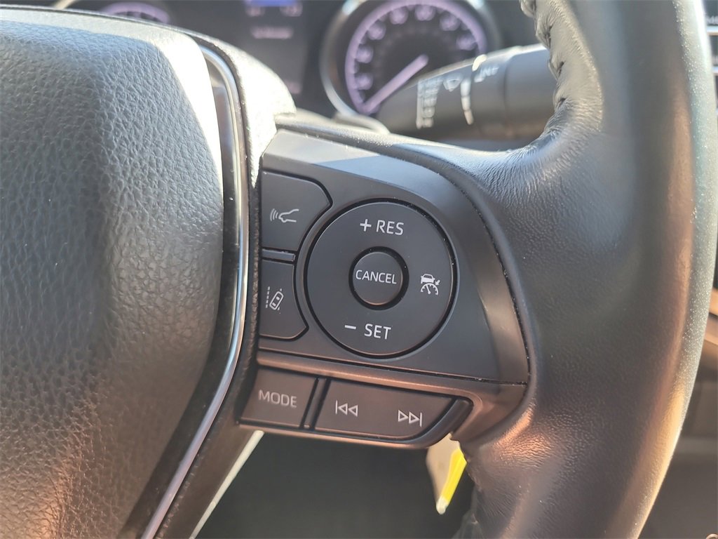 Used 2020 Toyota Camry SE image 26