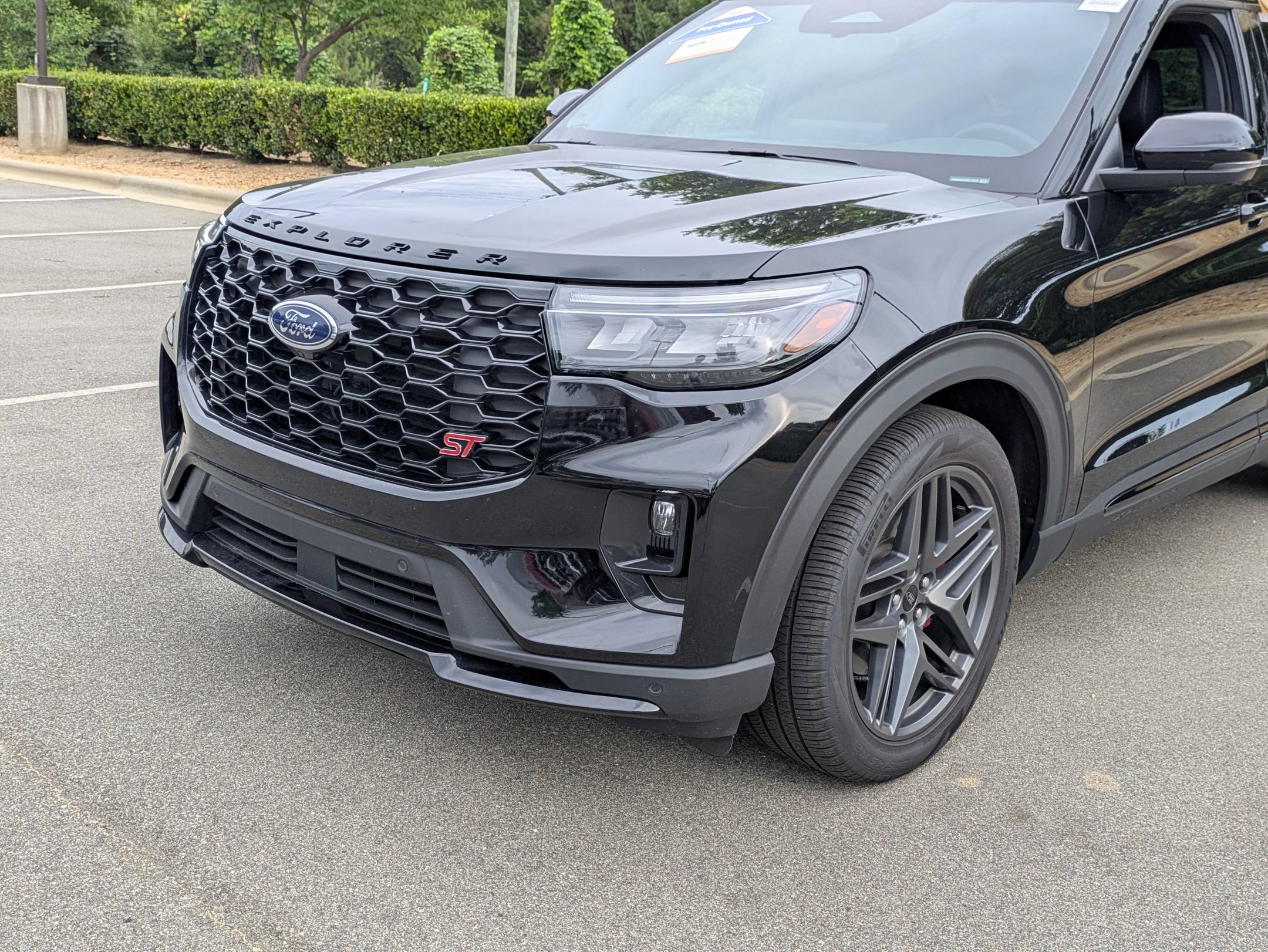 Certified 2025 Ford Explorer ST w/ Sun And Sound Package AWD/4WD image 10
