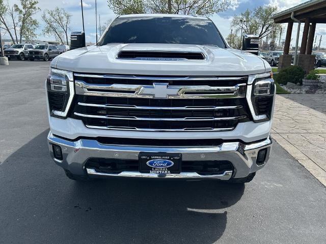 Used 2024 Chevrolet Silverado 2500 LTZ w/ LTZ Premium Package AWD/4WD image 3