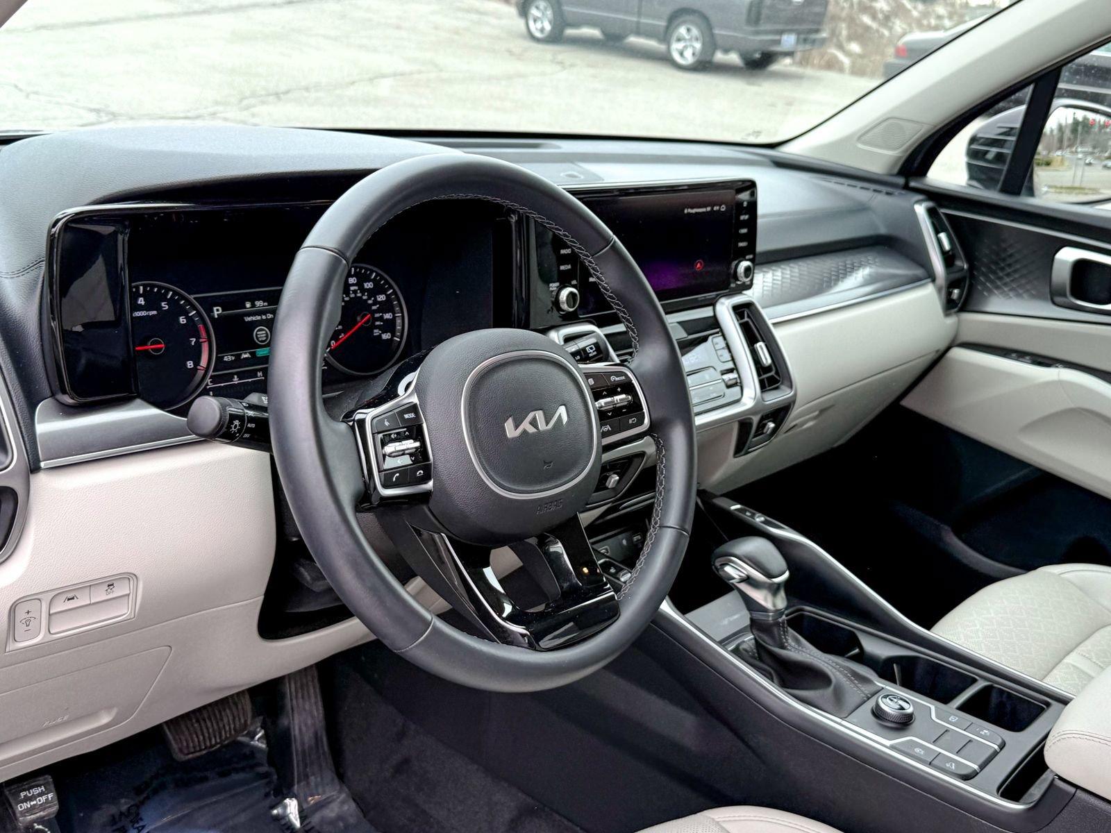 Used 2023 Kia Sorento S FWD image 14