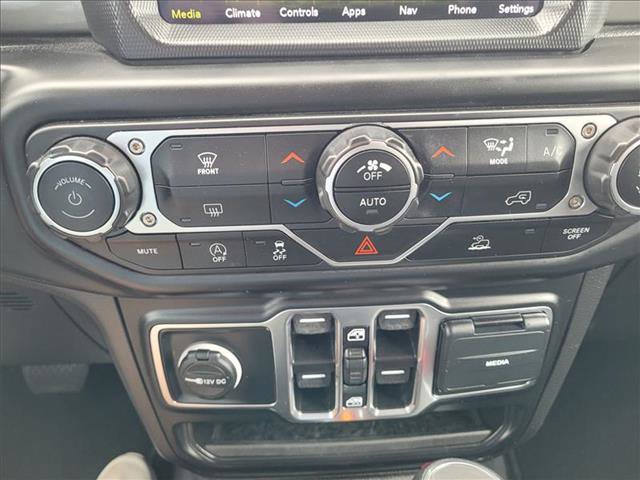 Used 2023 Jeep Wrangler Unlimited Sahara AWD/4WD image 23