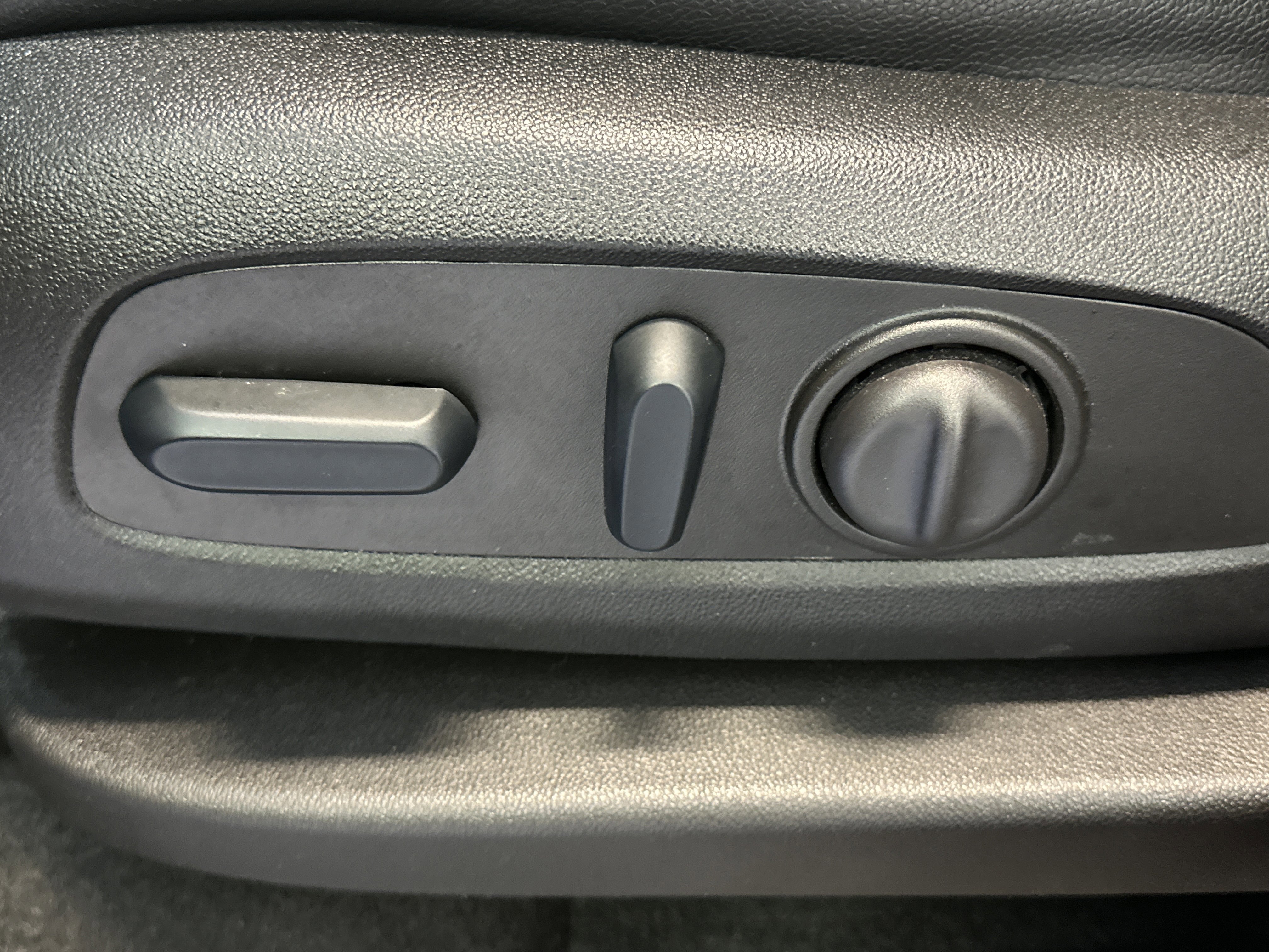 Used 2023 Chevrolet Equinox RS image 22