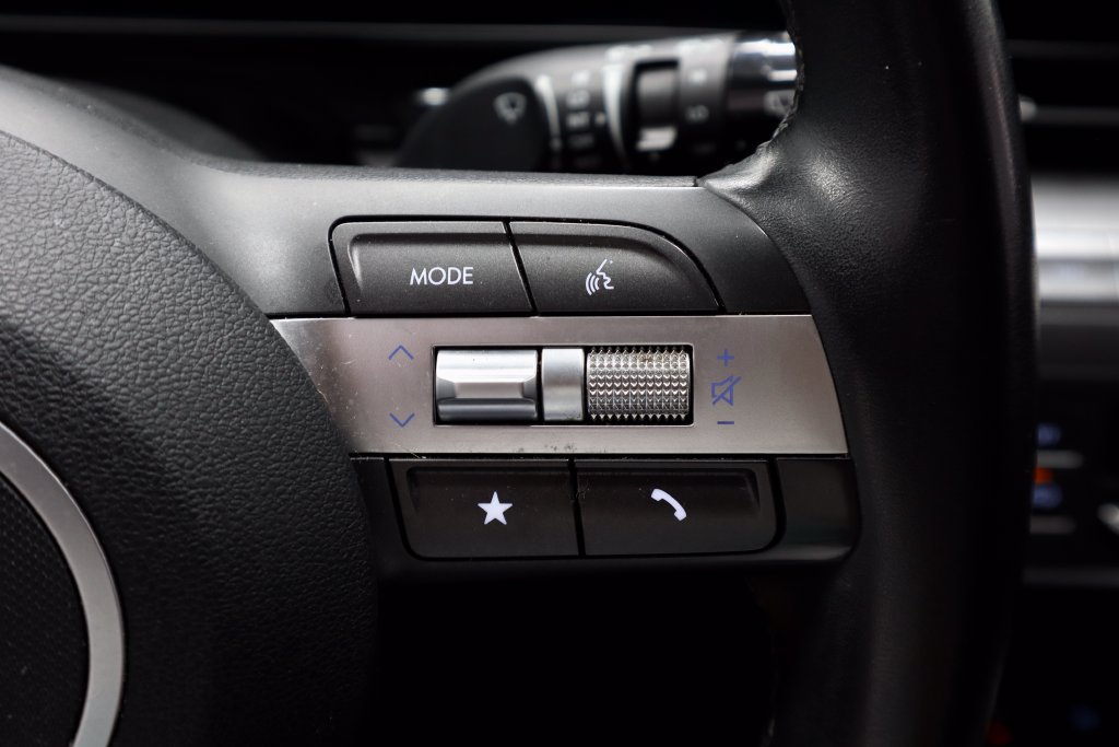Used 2024 Hyundai Kona SEL FWD image 27