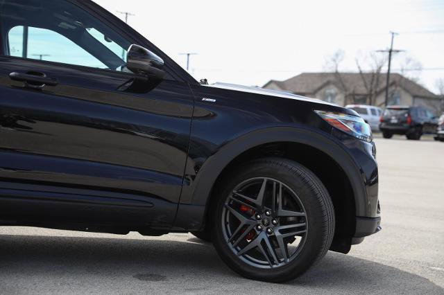 Certified 2025 Ford Explorer ST-Line w/ Premium Package image 13