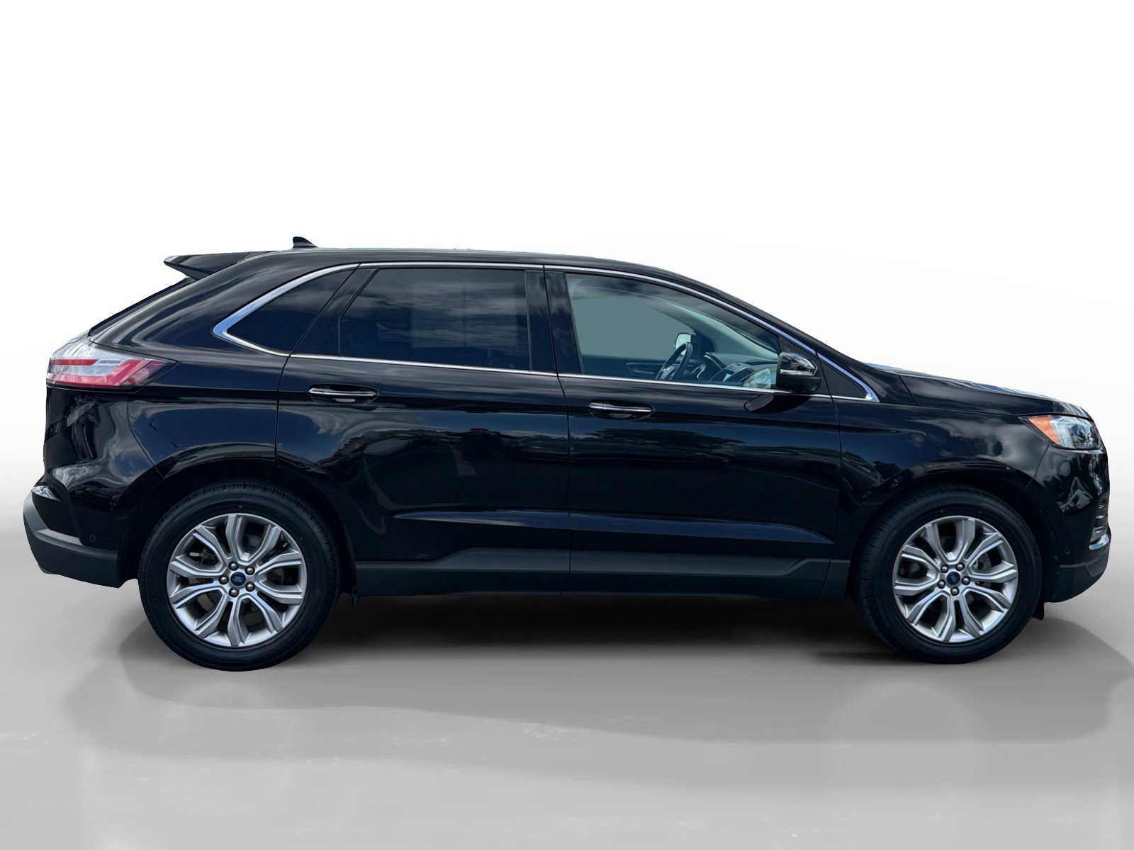 Certified 2020 Ford Edge Titanium w/ Equipment Group 301A FWD image 6