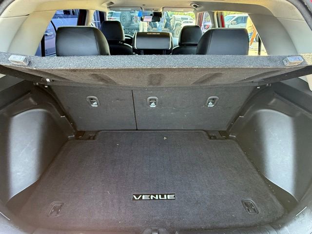 Used 2022 Hyundai Venue Limited FWD image 14