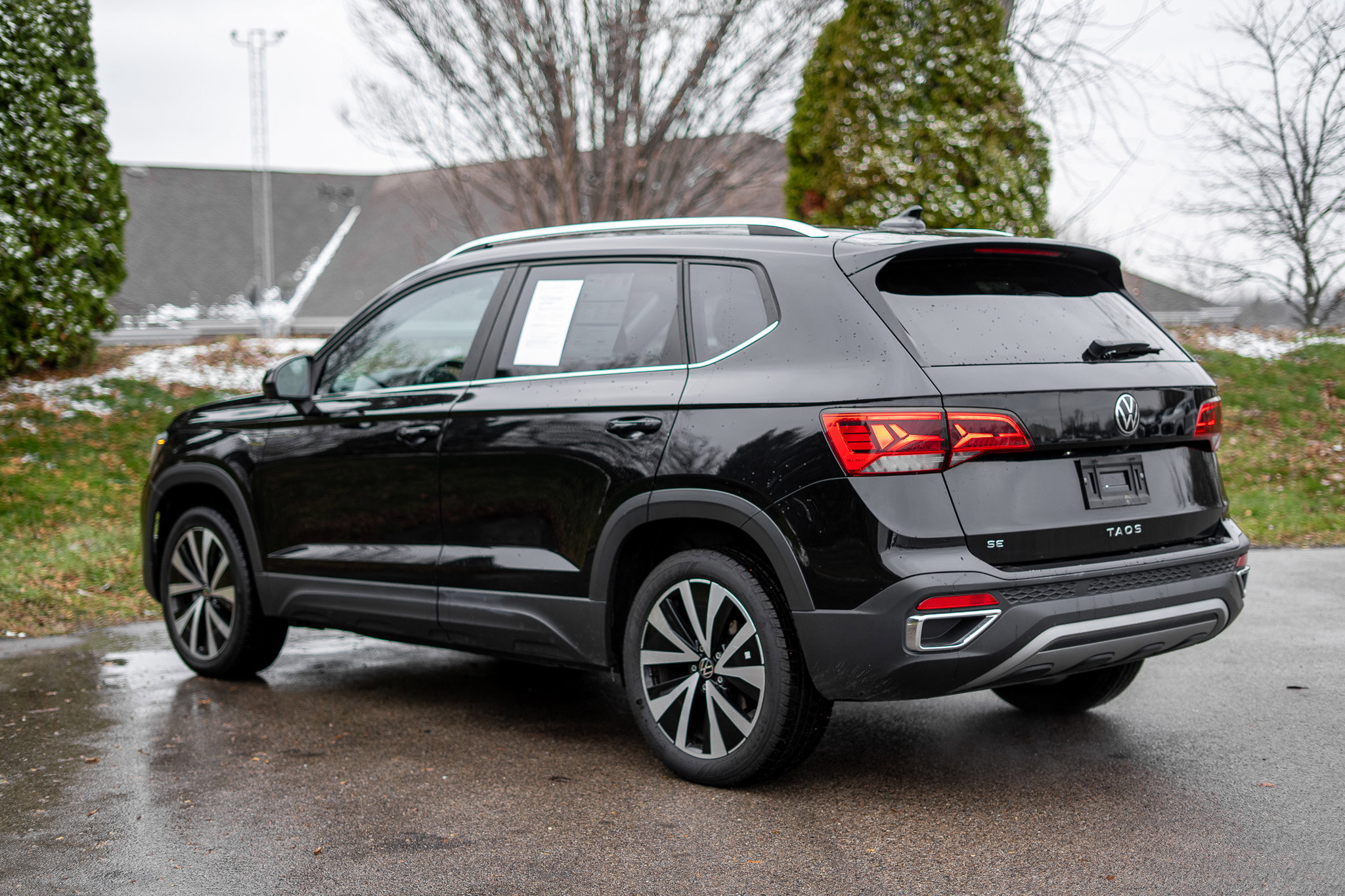 Used 2023 Volkswagen Taos SE image 7