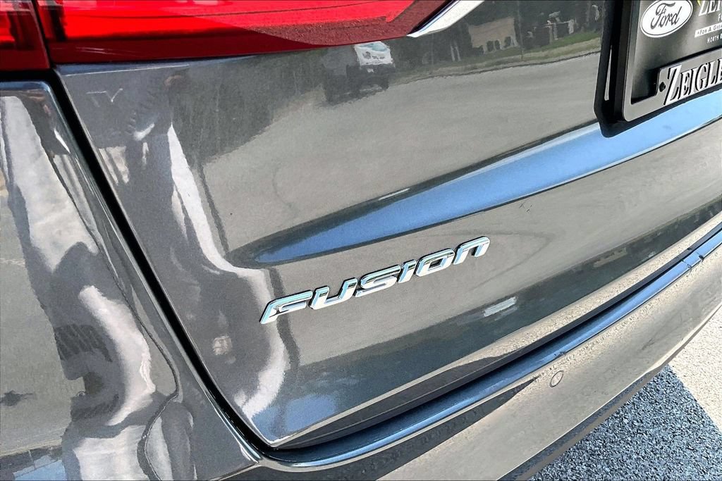 Certified 2020 Ford Fusion SE FWD image 8