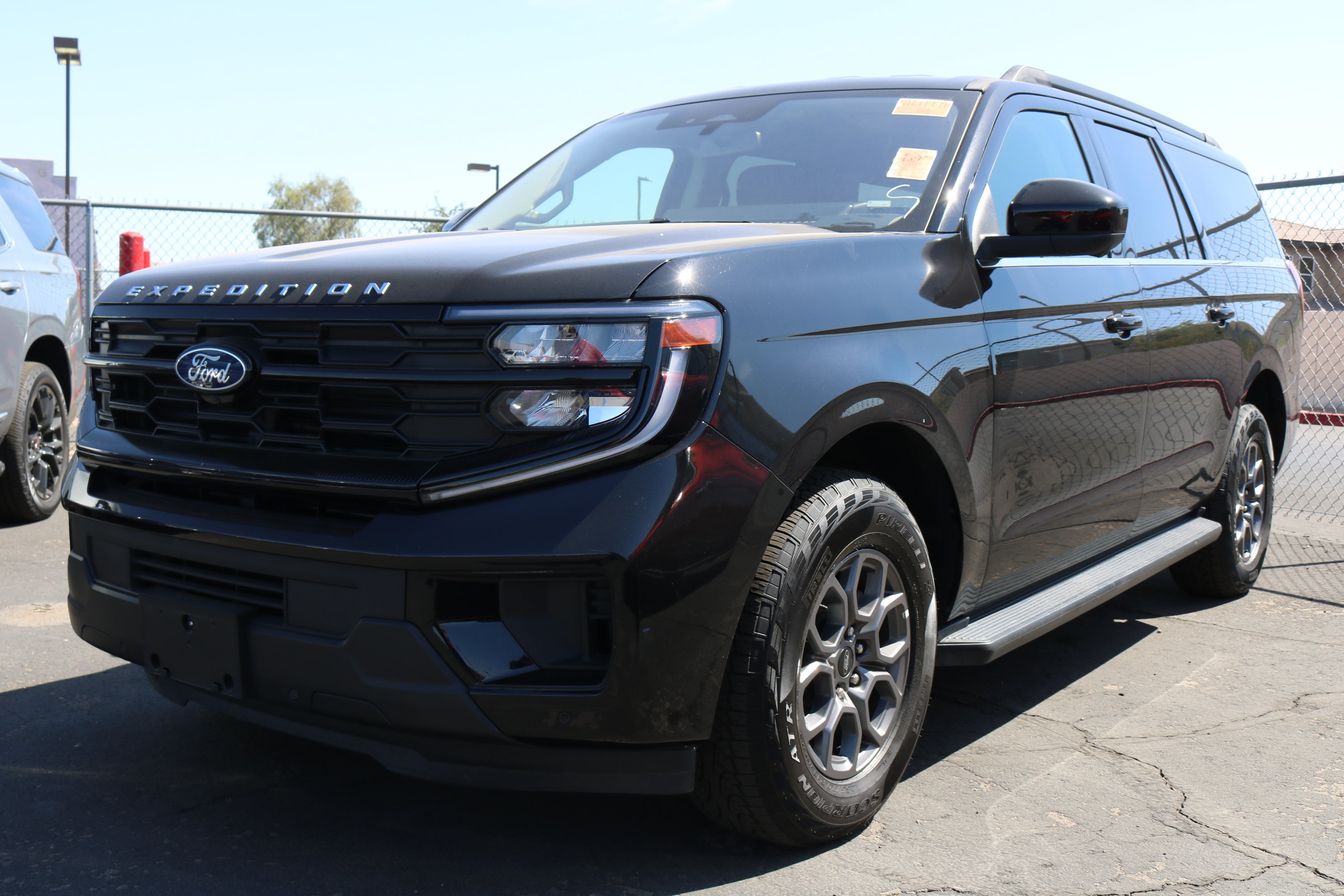 Certified 2025 Ford Expedition Max Active AWD/4WD image 2