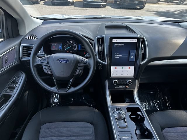 Certified 2023 Ford Edge SE w/ Black Appearance Package AWD/4WD image 13
