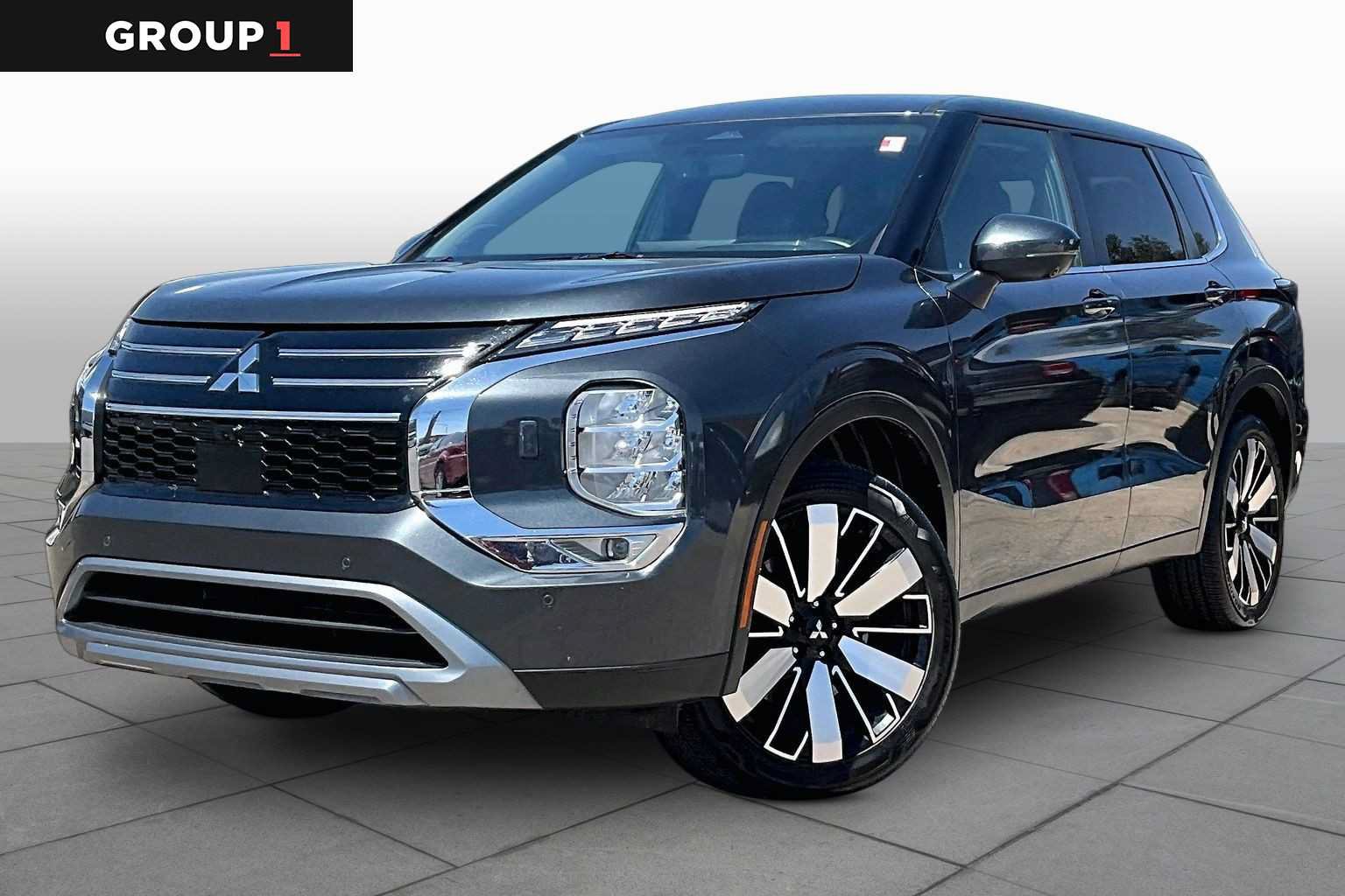 Used 2025 Mitsubishi Outlander SE AWD/4WD image 1