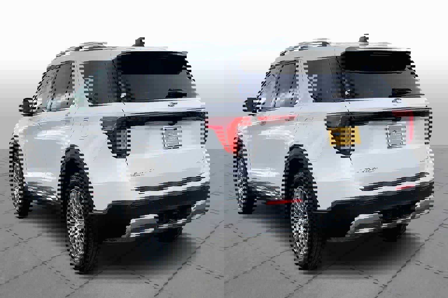 Certified 2025 Ford Explorer Platinum image 11