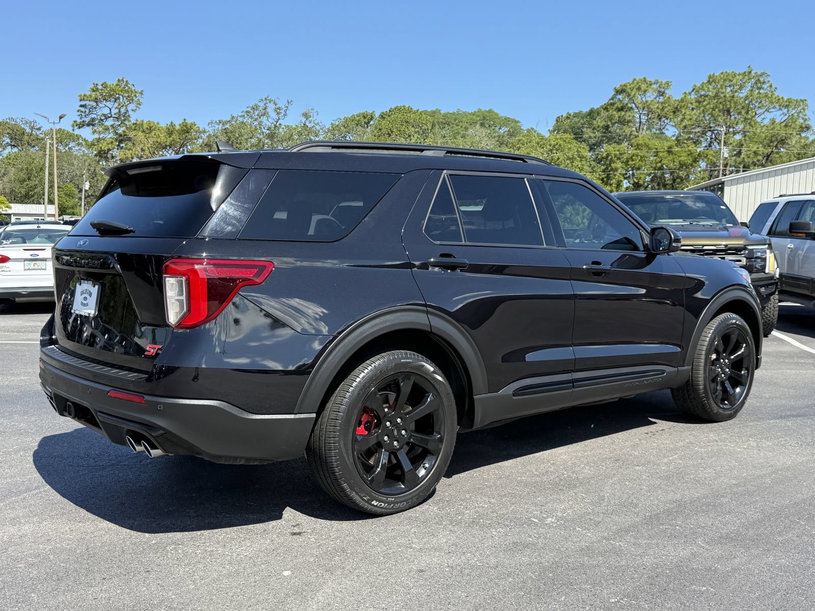 Certified 2022 Ford Explorer ST w/ Equipment Group 401A AWD/4WD image 4