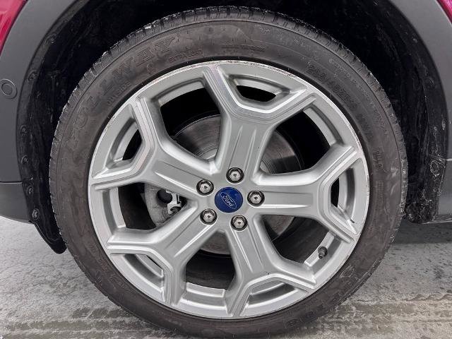 Certified 2019 Ford Escape Titanium image 9