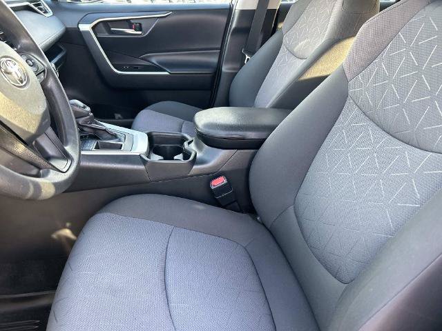 Used 2020 Toyota RAV4 XLE FWD image 27