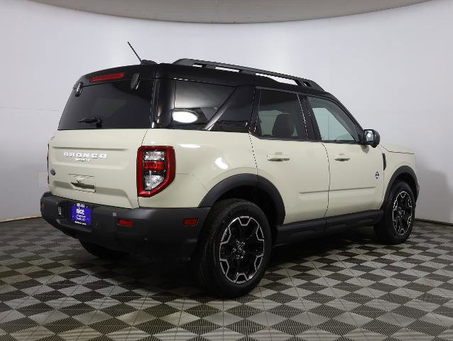 Certified 2025 Ford Bronco Sport Outer Banks w/ Outer Banks Tech Package+ AWD/4WD image 5
