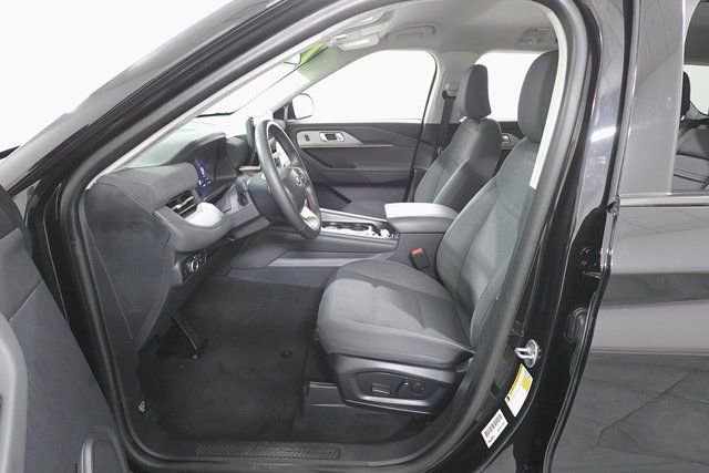 Certified 2025 Ford Explorer Active image 9