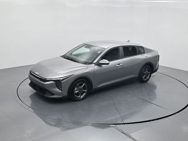 Used 2025 Kia K4 FWD image 43