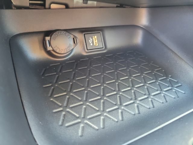 Used 2025 Toyota RAV4 LE FWD image 30