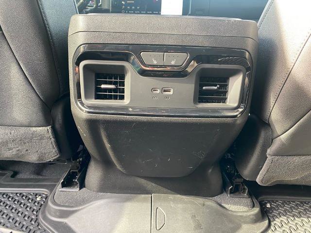 Used 2024 GMC Sierra 2500 AT4 w/ AT4 Premium Plus Package AWD/4WD image 31