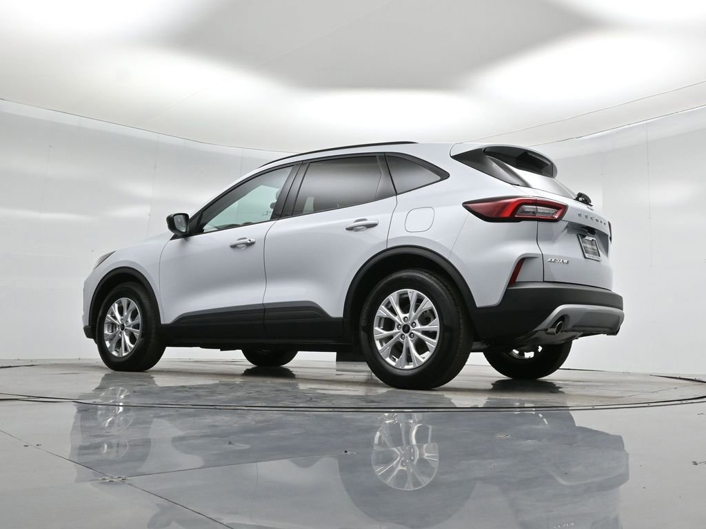 Certified 2025 Ford Escape Active image 21