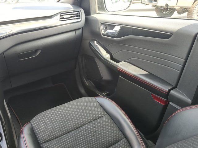 Certified 2023 Ford Escape ST-Line w/ Tech Pack #1 FWD image 17