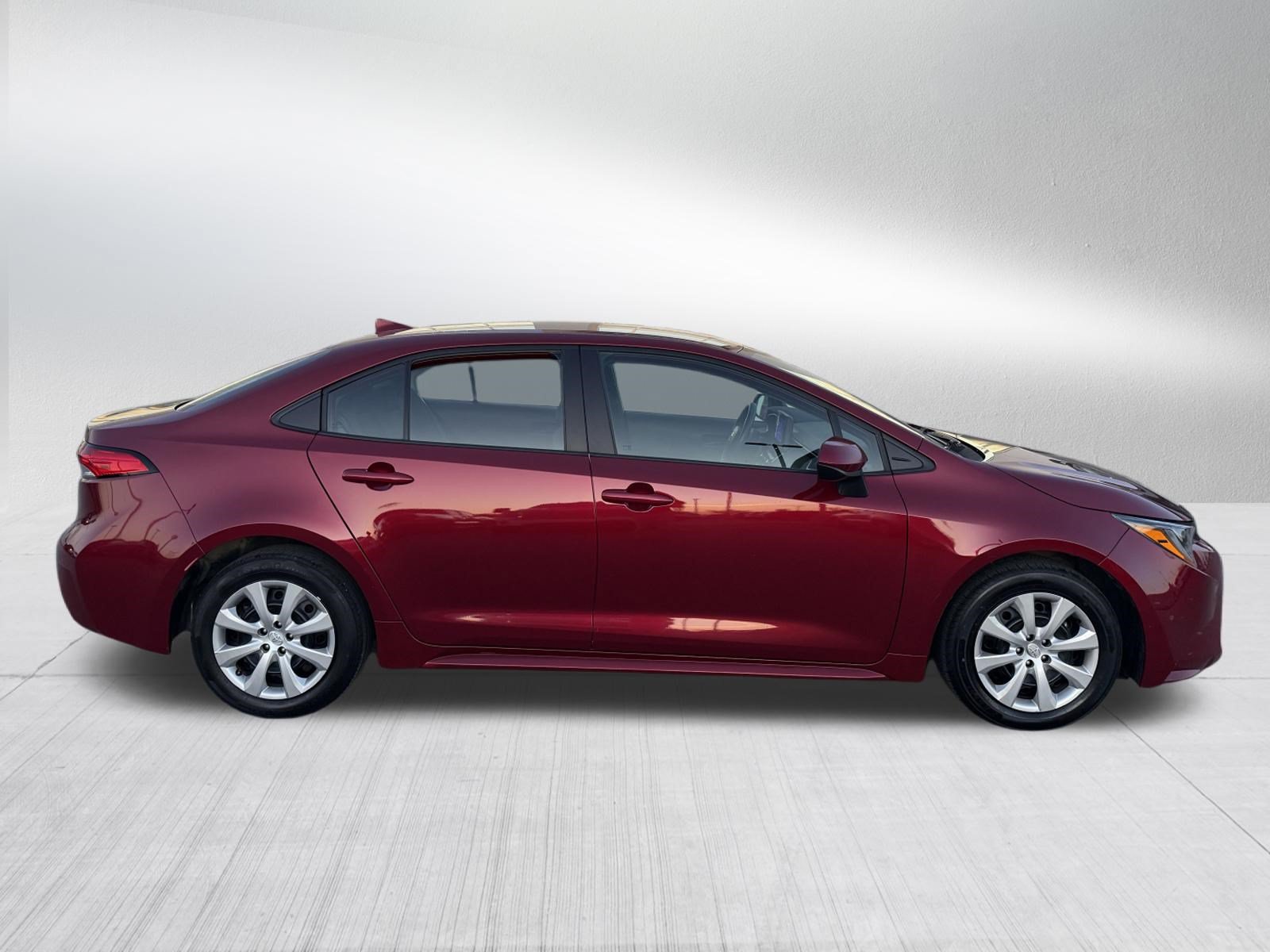 Used 2025 Toyota Corolla LE FWD image 8