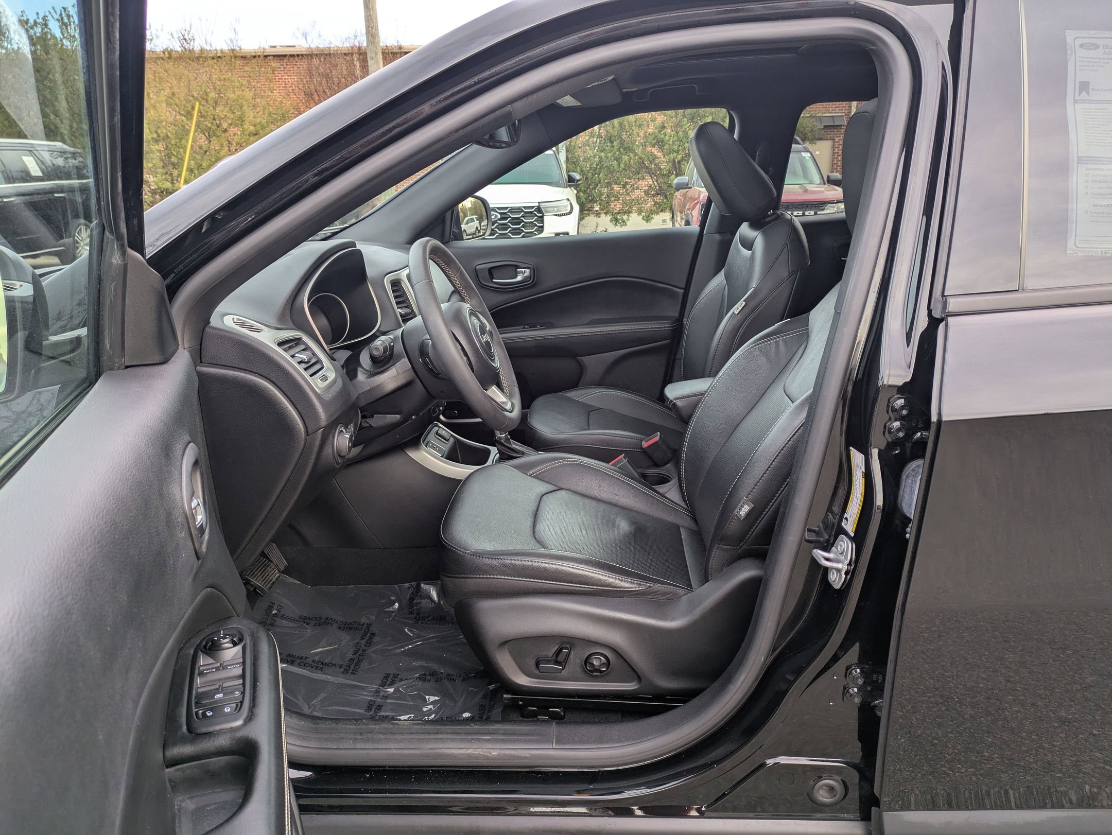 Used 2021 Jeep Compass Latitude w/ Sun and Sound Group image 15