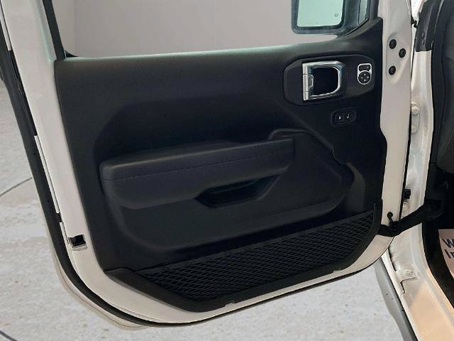 Used 2026 Jeep Wrangler Unlimited Rubicon AWD/4WD image 14