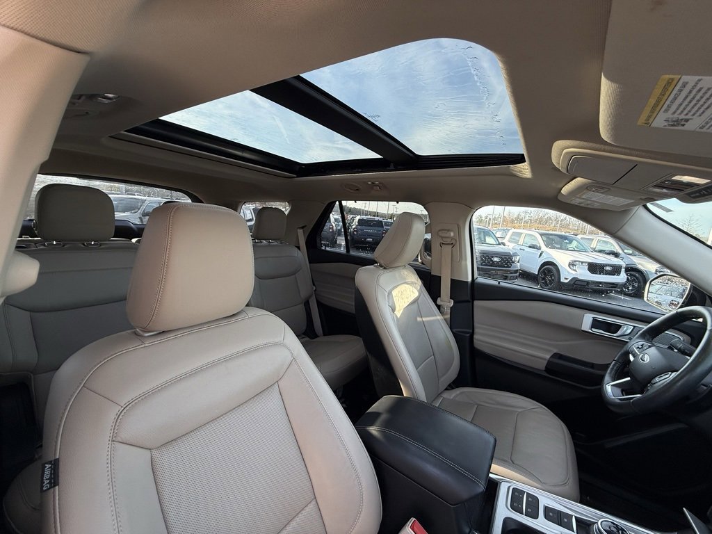 Certified 2020 Ford Explorer Limited w/ Class III Trailer Tow Package image 32