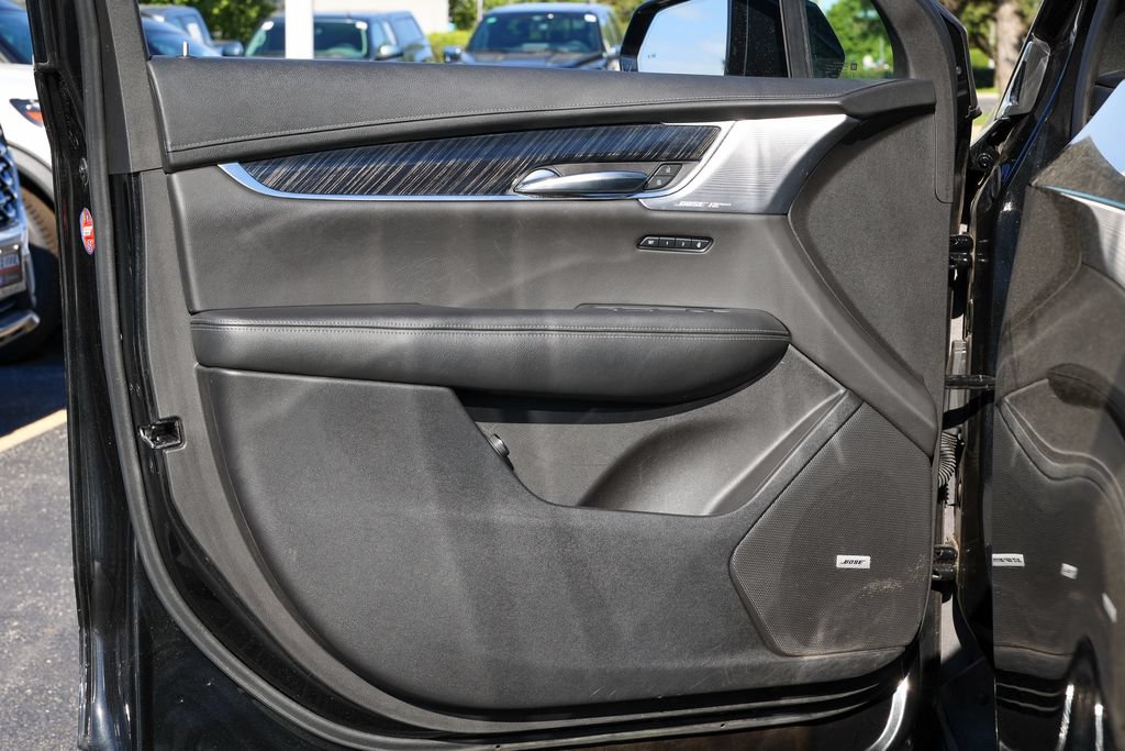 Used 2021 Cadillac XT6 Premium Luxury AWD/4WD image 17