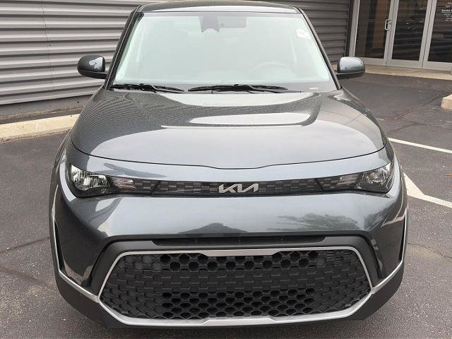 Used 2025 Kia Soul LX w/ LX Technology Package FWD image 24