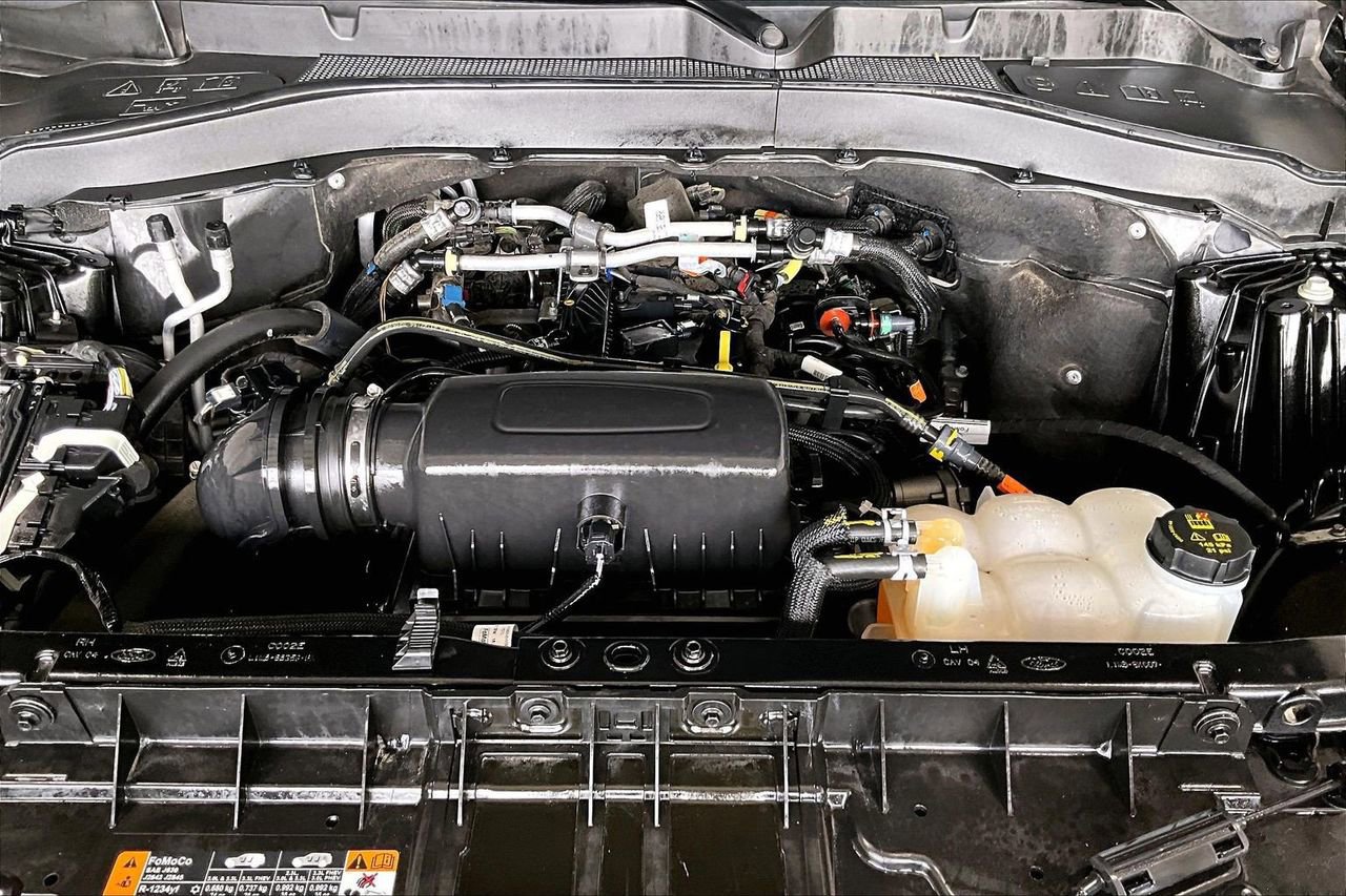 Certified 2023 Ford Explorer XLT w/ Equipment Group 202A image 13